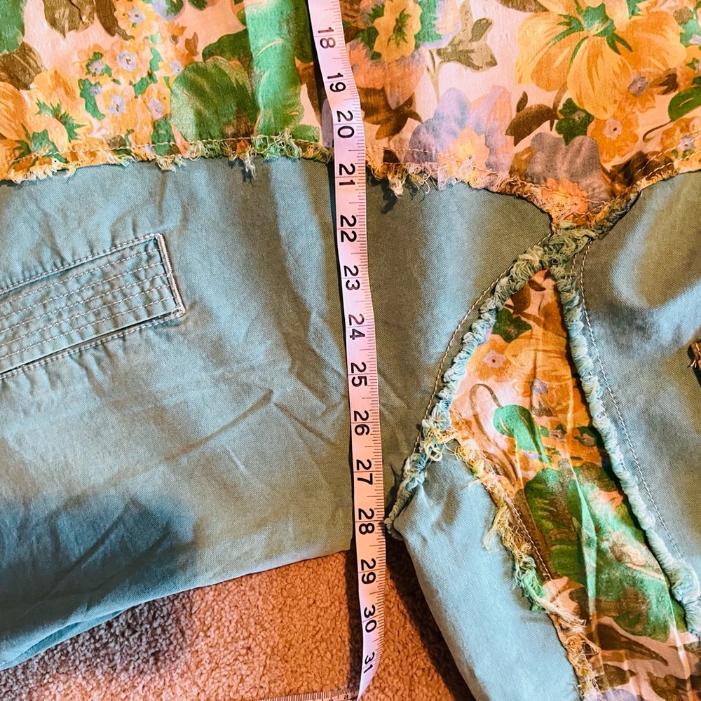 Pol Nwot Large Patchwork Denim Jacket With Green … - image 3